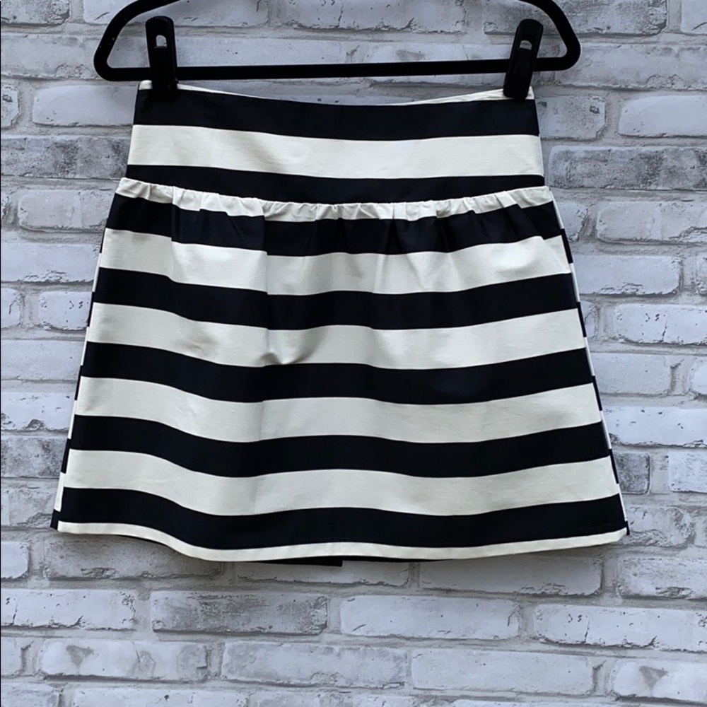 🤍 Black & White Striped Mini Skirt 🤍